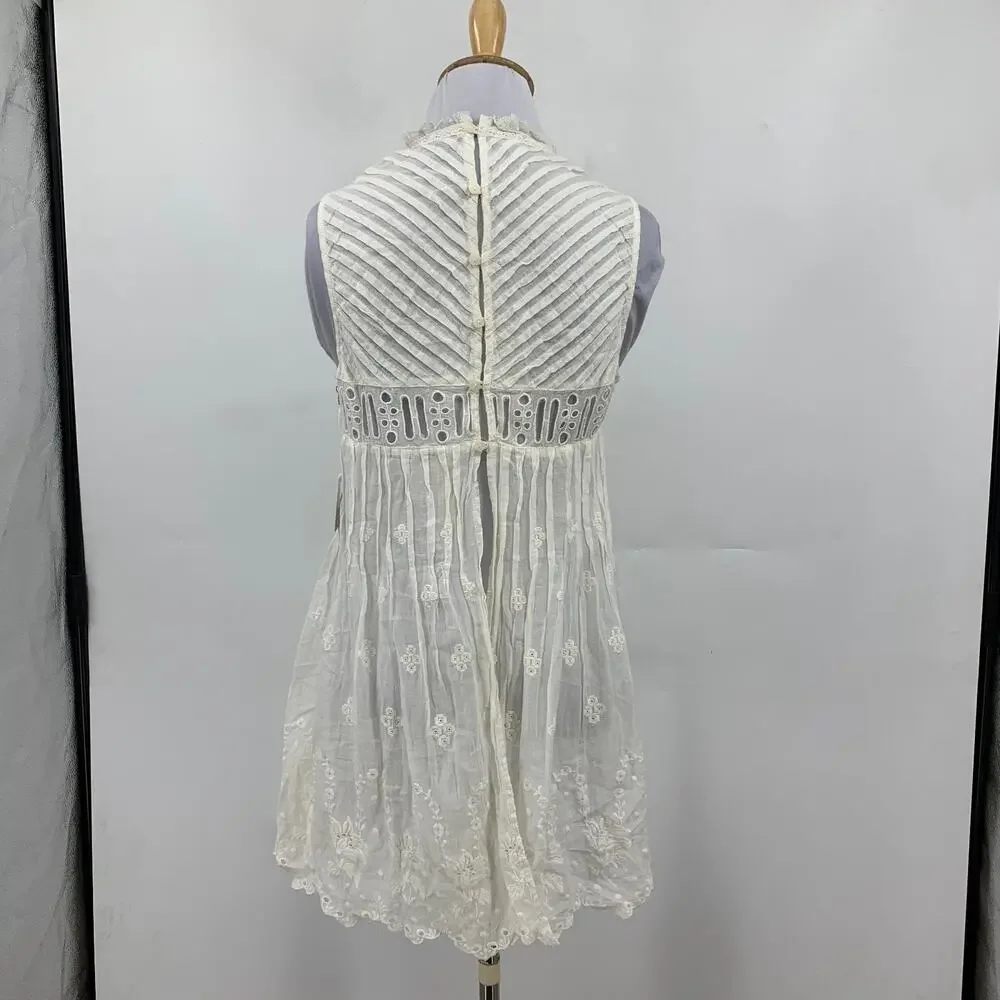 Free People Top Women XS Extra Small Ivory Eloise Eyelet Lace Cutout Button Back